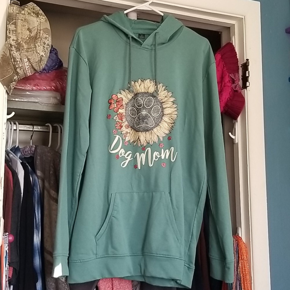 NWOT Super cute dog mom hooded sweatshirt